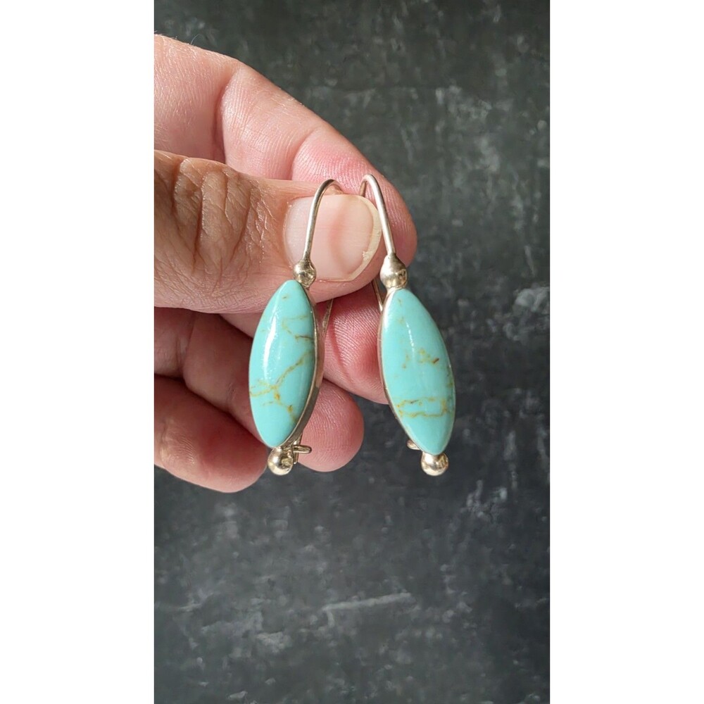 Mexican 925 Sterling Silver Dyed Howlite Dangling Pierced Earrings Vintage